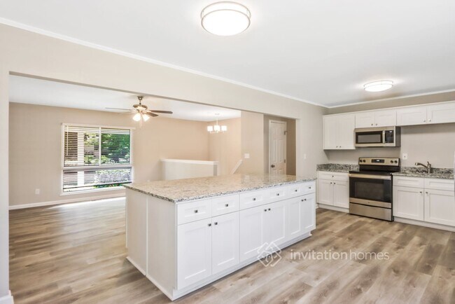 Building Photo - 1509 Lynhurst Dr