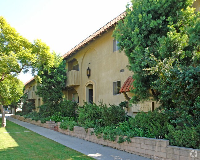 Foto del edificio - 10550 Rose Ave