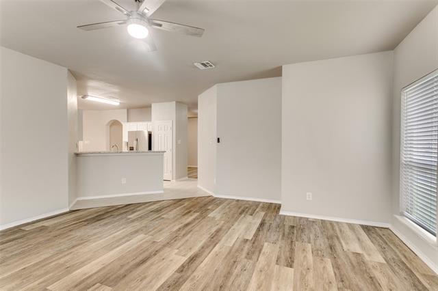 Foto del edificio - 9705 Hedge Bell Dr