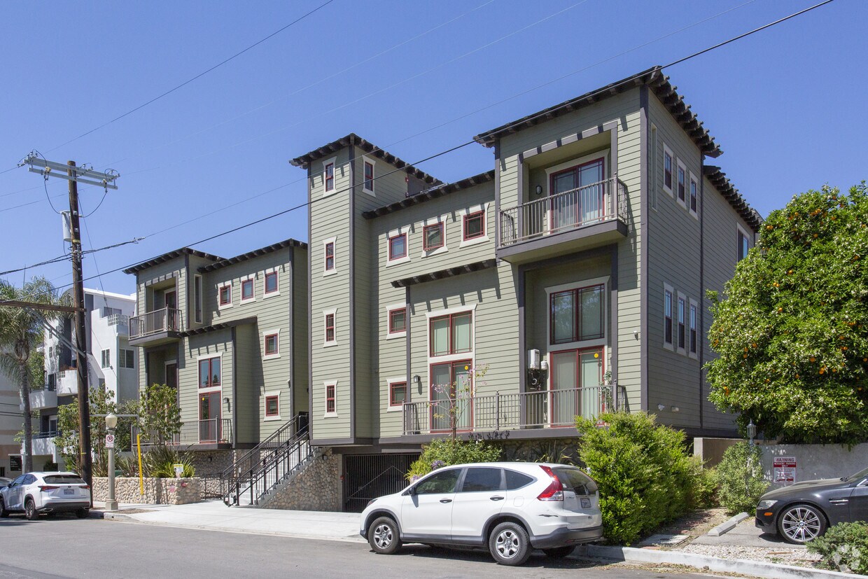 Primary Photo - 14225-14229 Dickens St