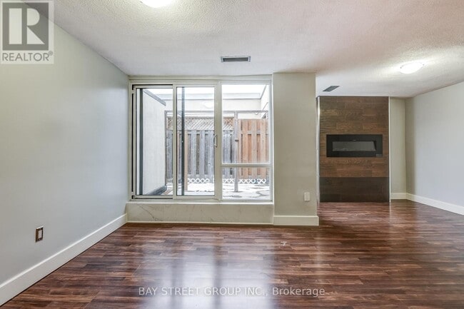 Building Photo - 364 The East Mall