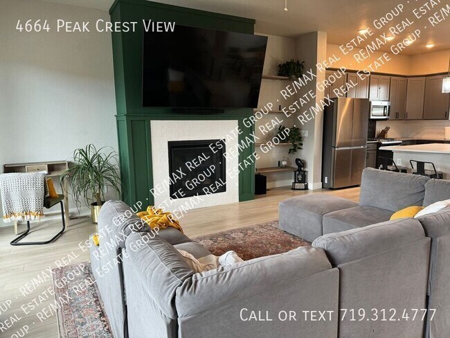 Foto del edificio - 4664 Peak Crst Vw