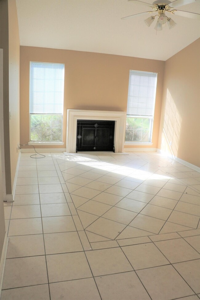 Building Photo - 9657 Leeward Way