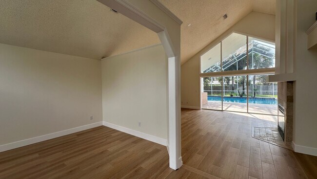 Foto del edificio - 935 Shriver Cir