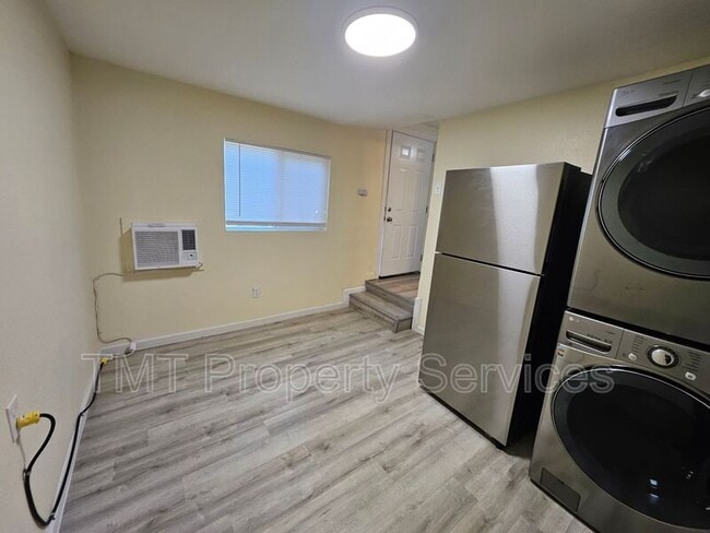 Foto del edificio - 1647 E 6th St