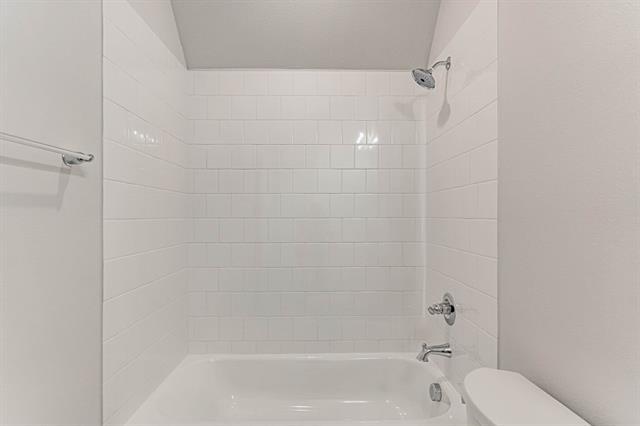 Building Photo - 933 Carnation Dr