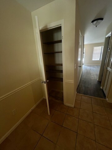 Foto del edificio - 103 Kimeran Ln APT B