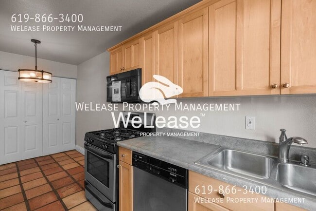Building Photo - 4775 Seminole Dr