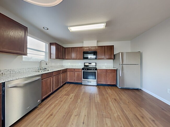 Building Photo - 6027 Fergis Dr