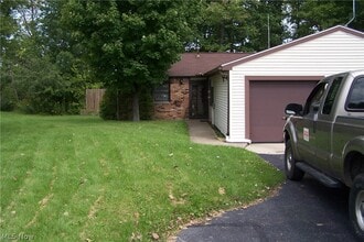 Building Photo - 14745 Hillcrest Ave