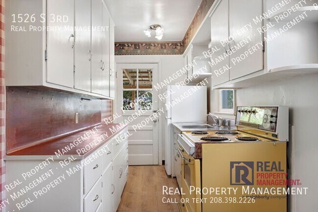 Building Photo - 1526 S 3rd-