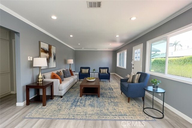 Building Photo - 457 Seaward Rd