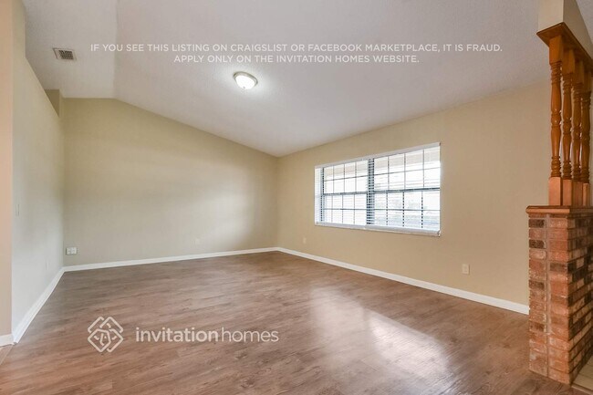 Building Photo - 2231 E Annapolis Dr