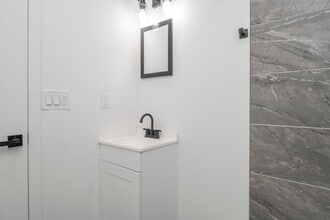 Building Photo - 3312 W Cumberland St