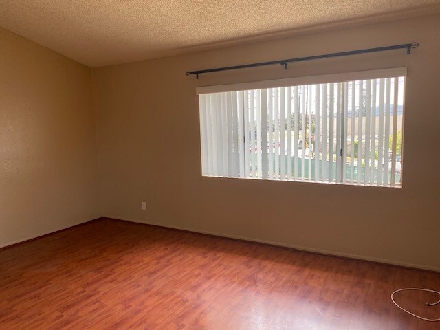 Building Photo - 5811 Whitnall Hwy