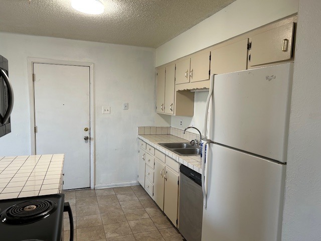 Building Photo - 718 Michelle Dr