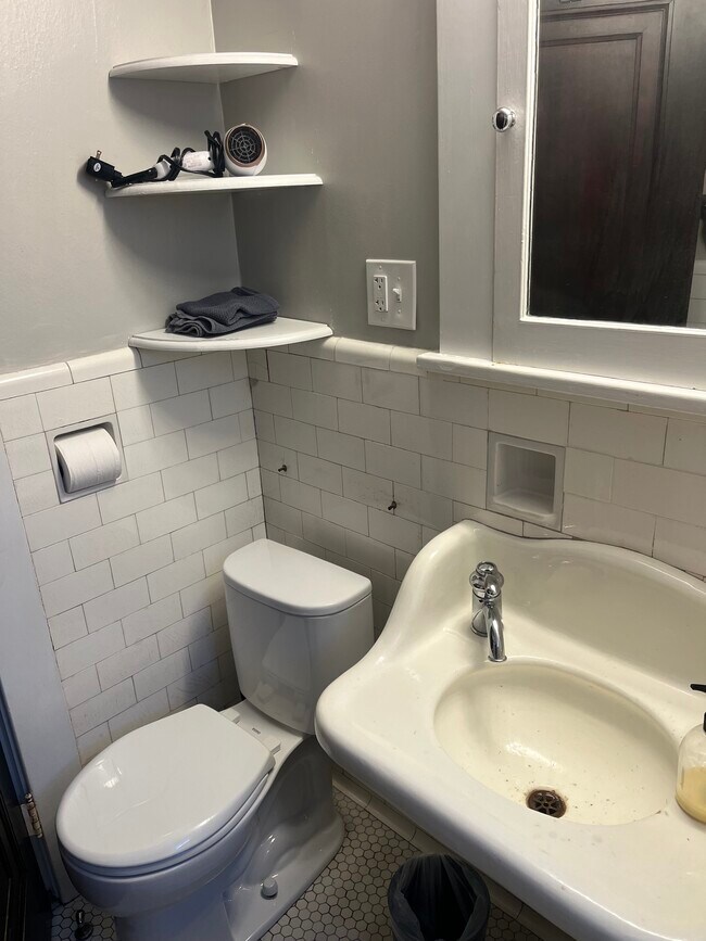 Foto del edificio - 449 Richmond Ave