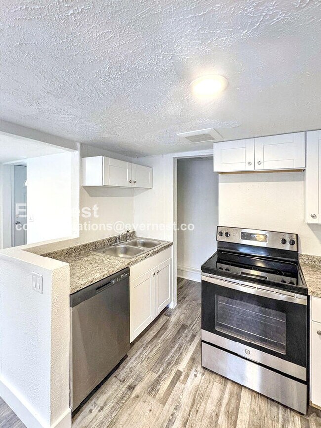 Foto del edificio - 43406 SE N Bend Way