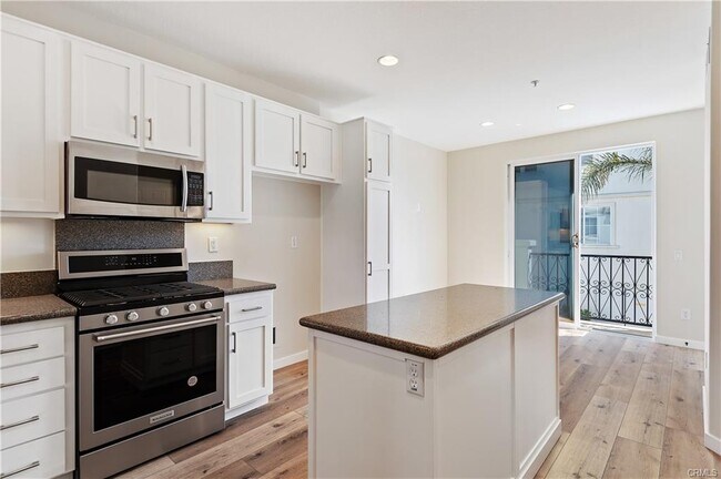 Foto del edificio - 170 W Santa Clara St