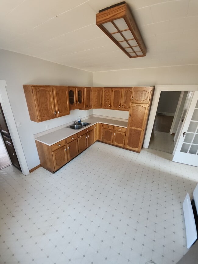 Building Photo - 118 Stellar St