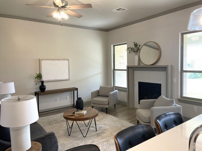 Foto del edificio - New Construction ready for you to Move-In