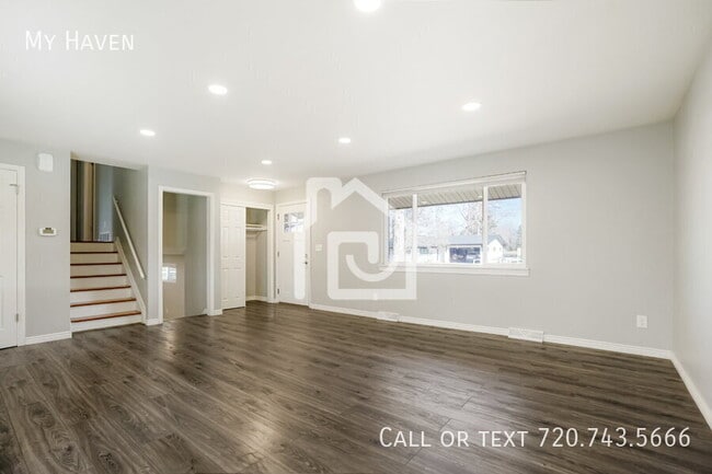 Foto del edificio - 5287 Indiana St