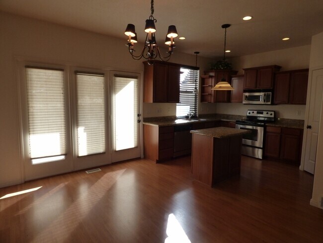 Foto del edificio - Great Condo in Prestigious Chandler Pointe...