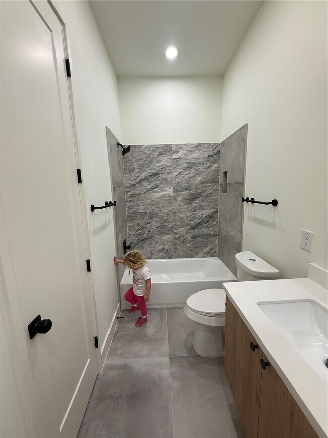 Building Photo - 1815 McKee St