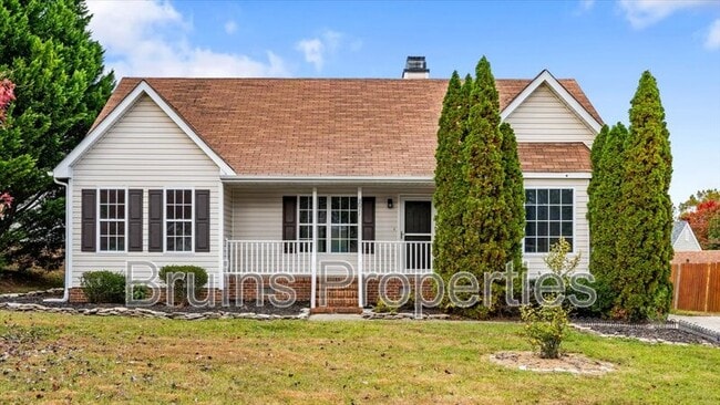 Photo - 3011 Butterwood Dr House