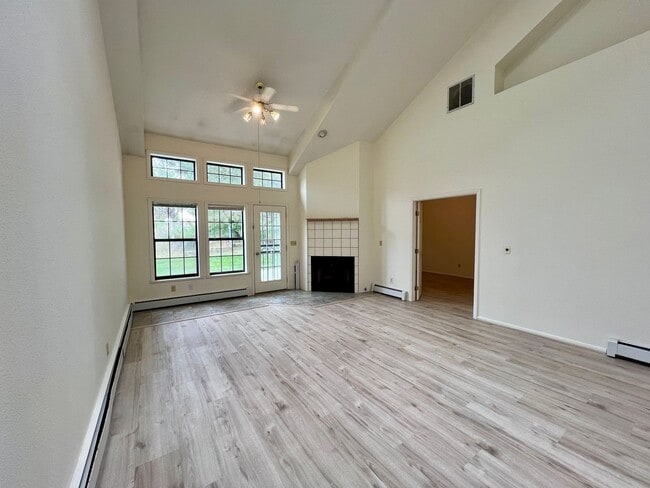 Building Photo - Town for Rent in Battlement Mesa