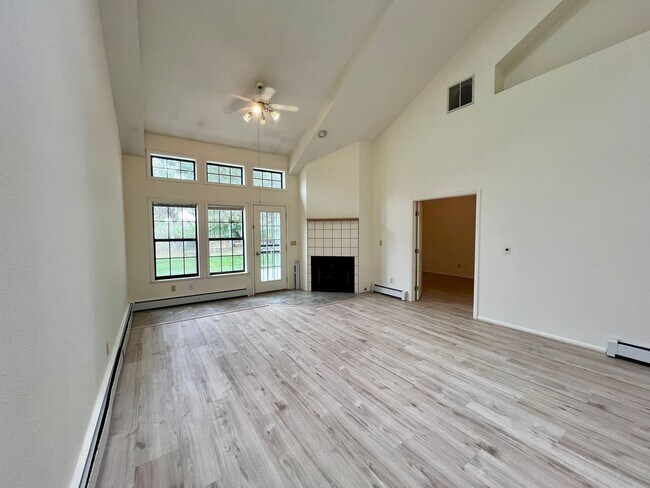 Foto del edificio - Town for Rent in Battlement Mesa