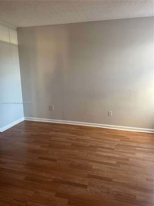Building Photo - 1335 Crystal Way