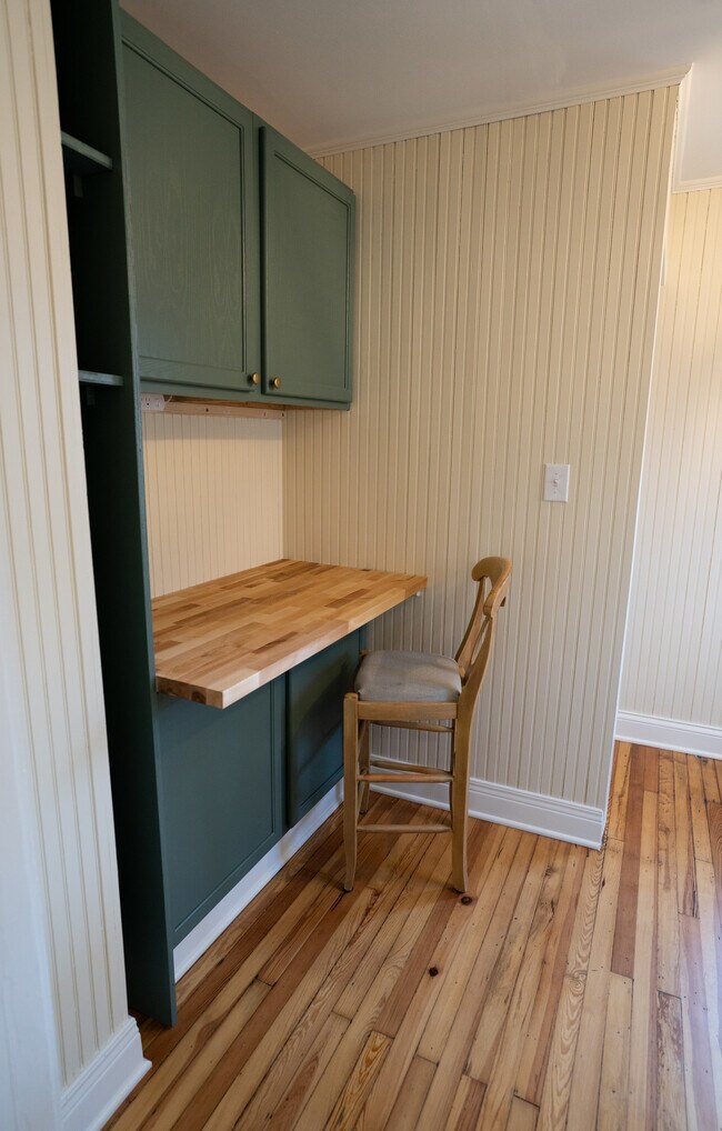Foto del edificio - 580 W Poplar St