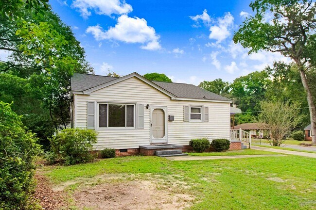 Foto del edificio - Available Now! 3 BR | 1.5 BA w/ Bonus Area just Minutes from Seymour Johnson!!