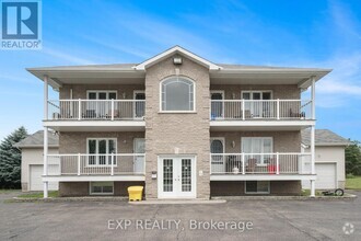 Building Photo - 525-525 Russell Rd
