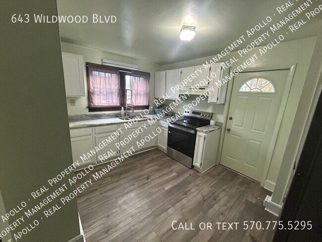 Foto del edificio - 643 Wildwood Blvd