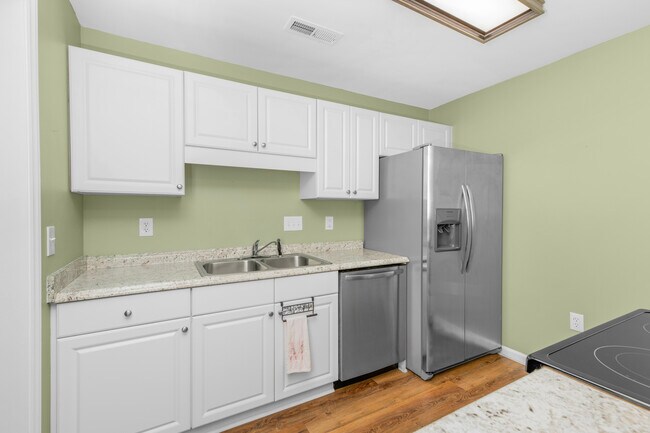 Foto del edificio - 7222 Riverview Knoll Ct