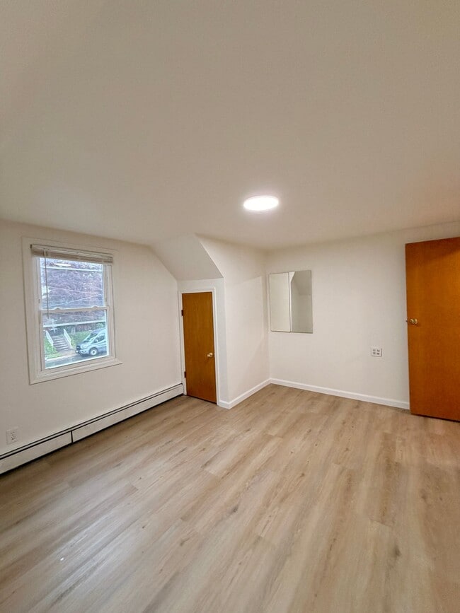 Building Photo - 512 Nassau Blvd