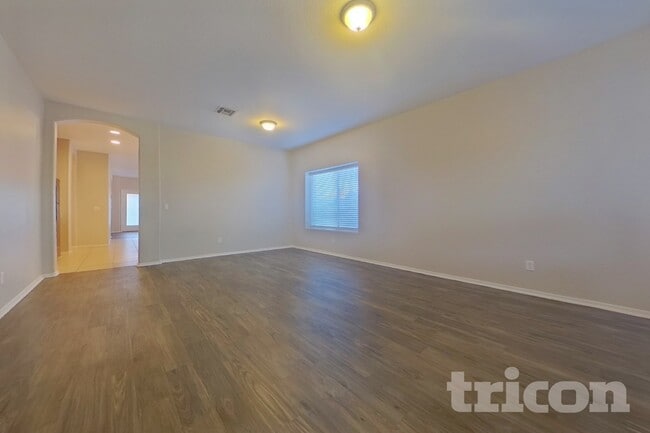 Foto del edificio - 11717 W Jackson St