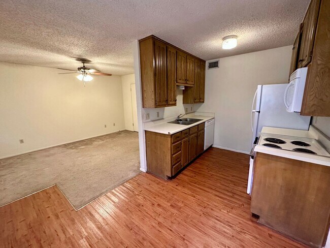Foto del edificio - 1214 Baylor Ave