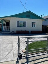 Building Photo - 123 N 34th St