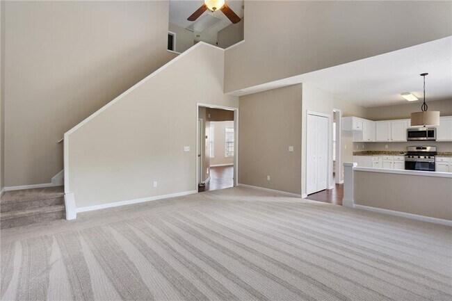 Building Photo - 13638 Weycroft Cir
