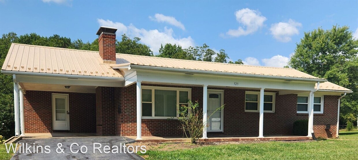 4 br, 1 bath House 523 Iris Ln. House Rental in Danville, VA