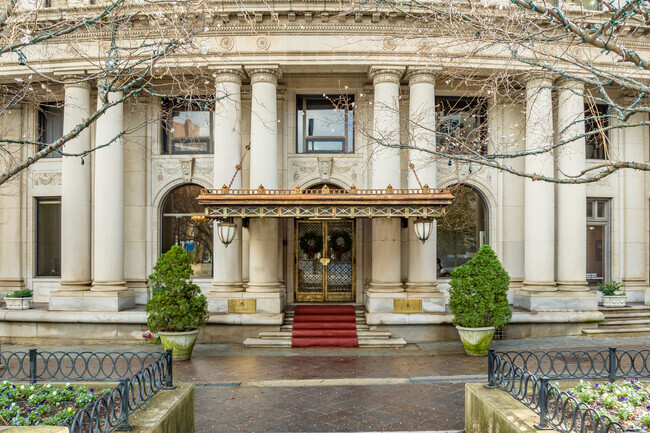 Entrance - Ponce Condominiums