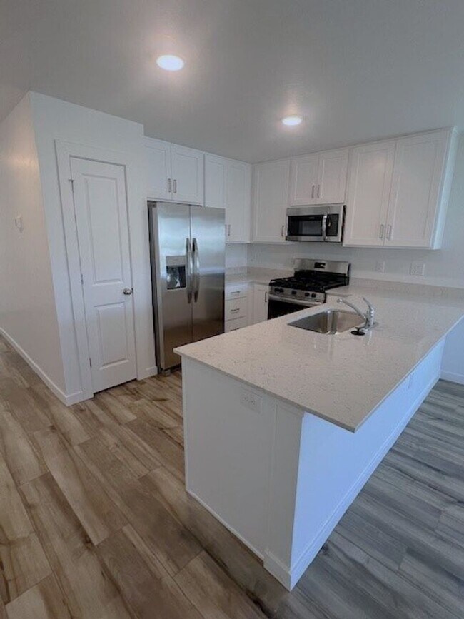 Foto del edificio - New 4 bed 2.5 bath home in Caldwell, just ...