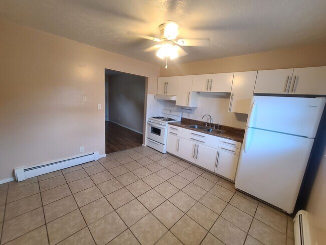 Foto del edificio - 1329 N Linden St