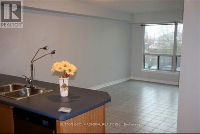 Building Photo - 890 Sheppard Ave W