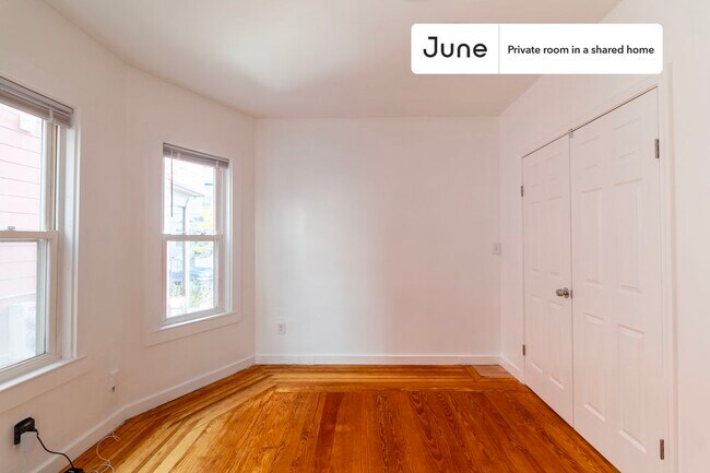 Foto del edificio - Room in Shared 4 bed/1 bath home in JFK/UMass