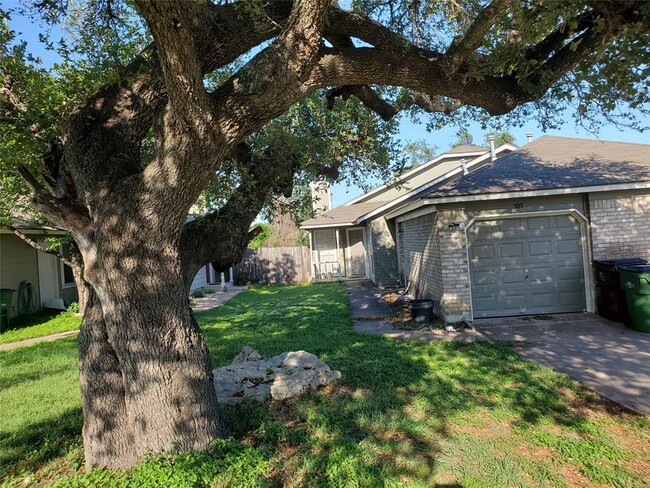 Building Photo - 505 Greenlawn Blvd