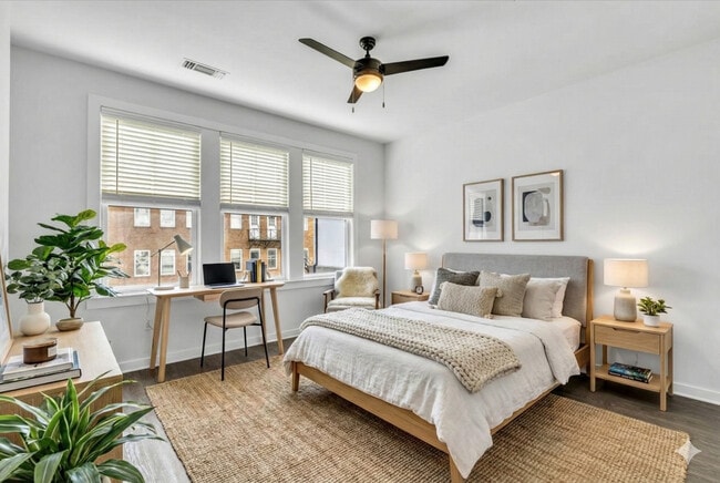 Building Photo - Skylark